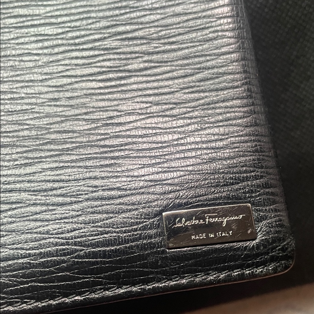 Salvatore Ferragamo Bifold Long Black Textured Wallet - Picture 8 of 8